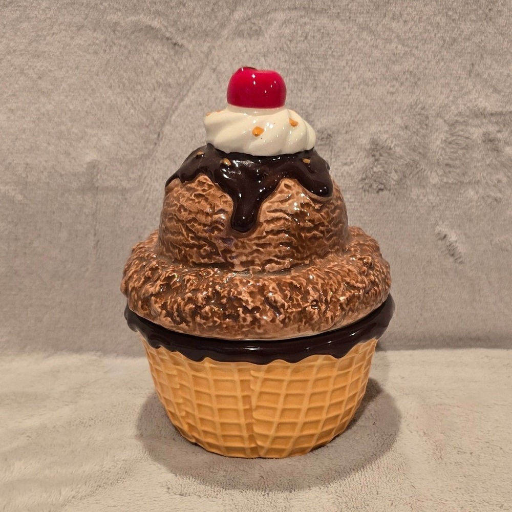 HomeWorx Harry Slatkin Hot Fudge Sundae Ceramic Scented Candle 6oz F180109 6"